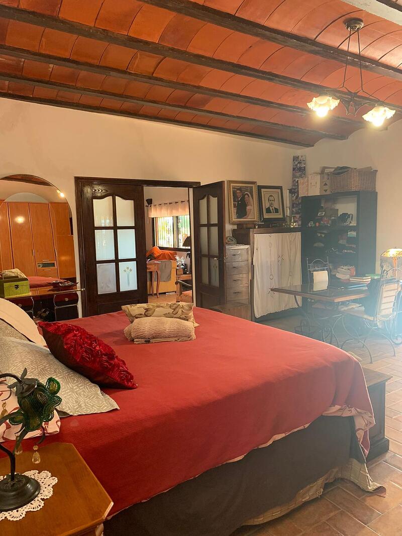 2 Cuarto Villa en venta