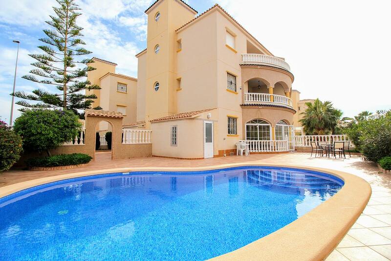 Apartment for sale in Orihuela Costa, Alicante