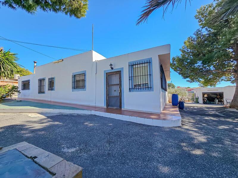 Landhaus zu verkaufen in Busot, Alicante