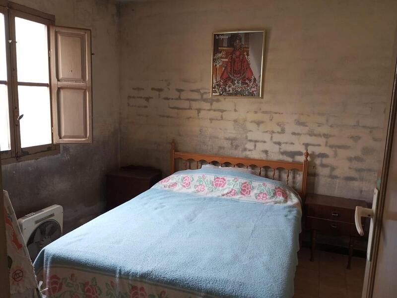 3 slaapkamer Gezinswoning Te koop