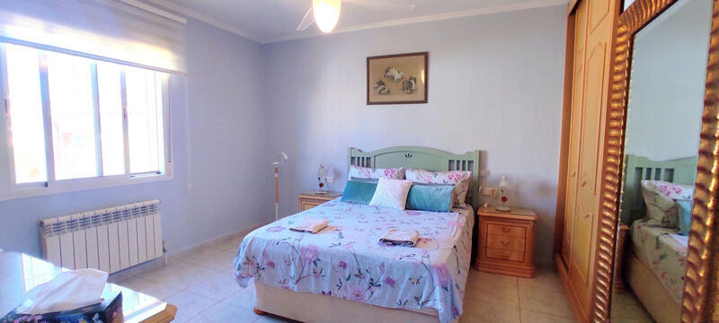 4 Cuarto Villa en venta