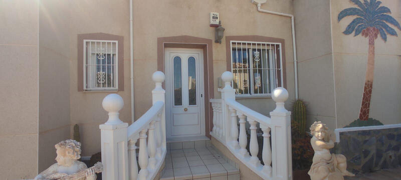 4 Cuarto Villa en venta