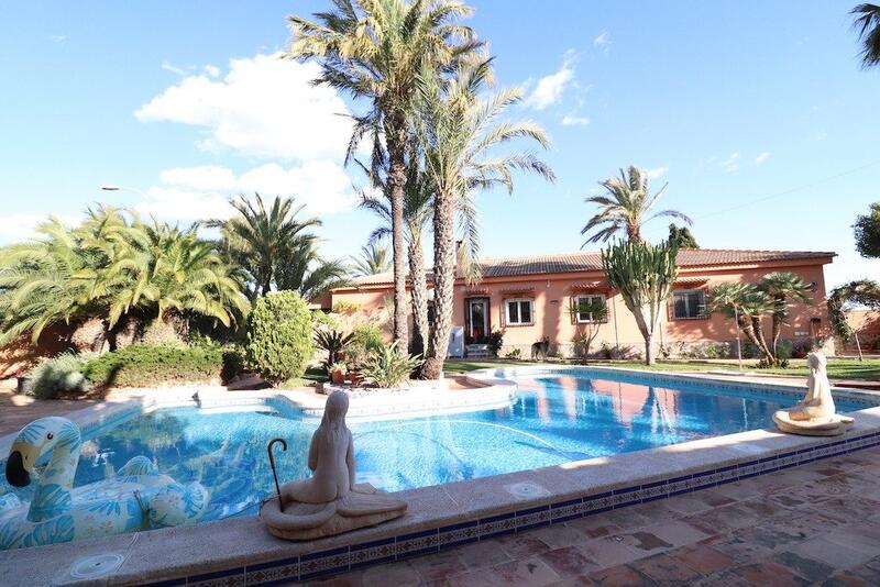 Villa till salu i Torrevieja, Alicante