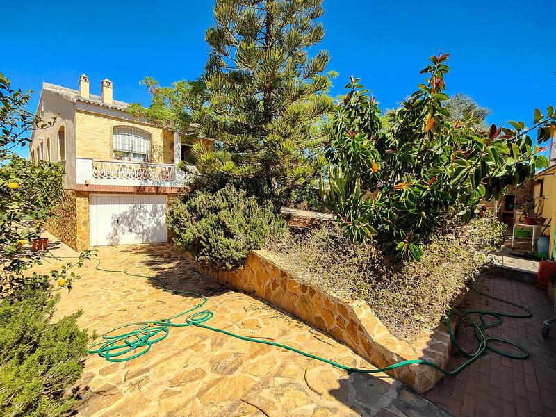 Villa for sale in Torrevieja, Alicante