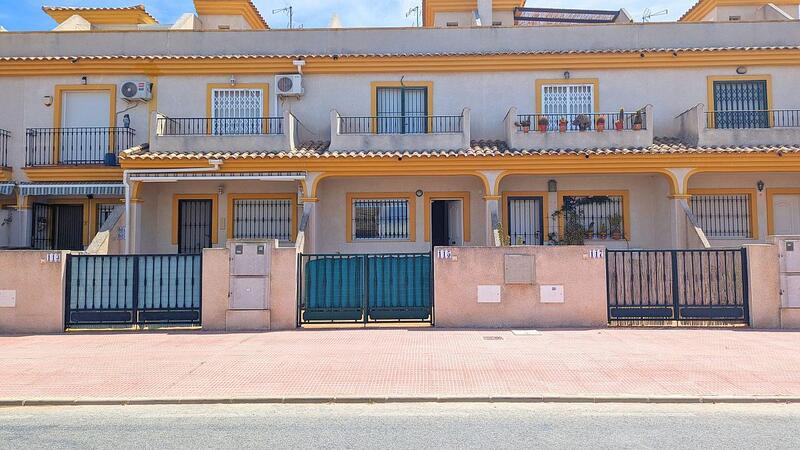 3 bedroom Townhouse for sale