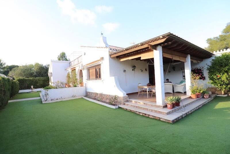 Villa till salu i Orihuela Costa, Alicante