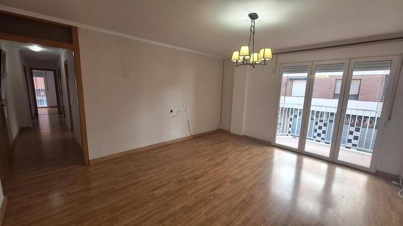 4 slaapkamer Appartement Te koop