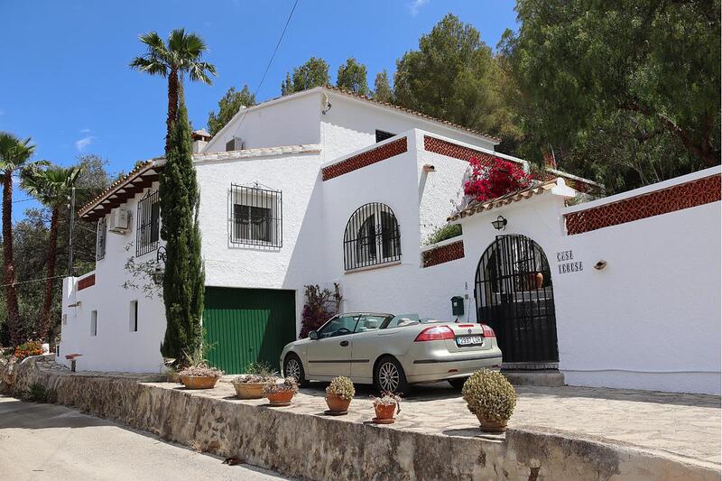 Villa en venta en Pedreguer, Alicante