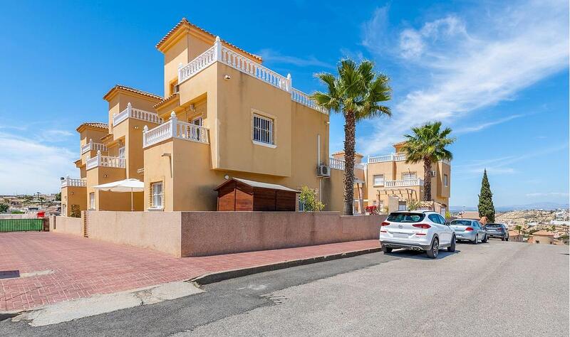 3 Cuarto Villa en venta