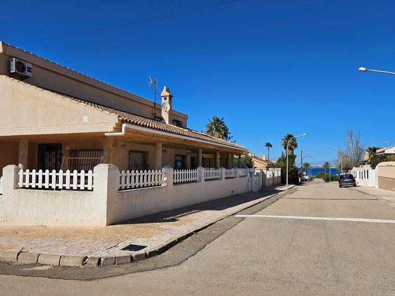 Villa en venta en Mar de Cristal, Murcia