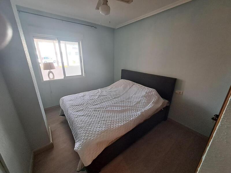 2 slaapkamer Gezinswoning Te koop