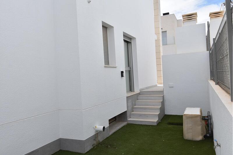 4 Cuarto Villa en venta