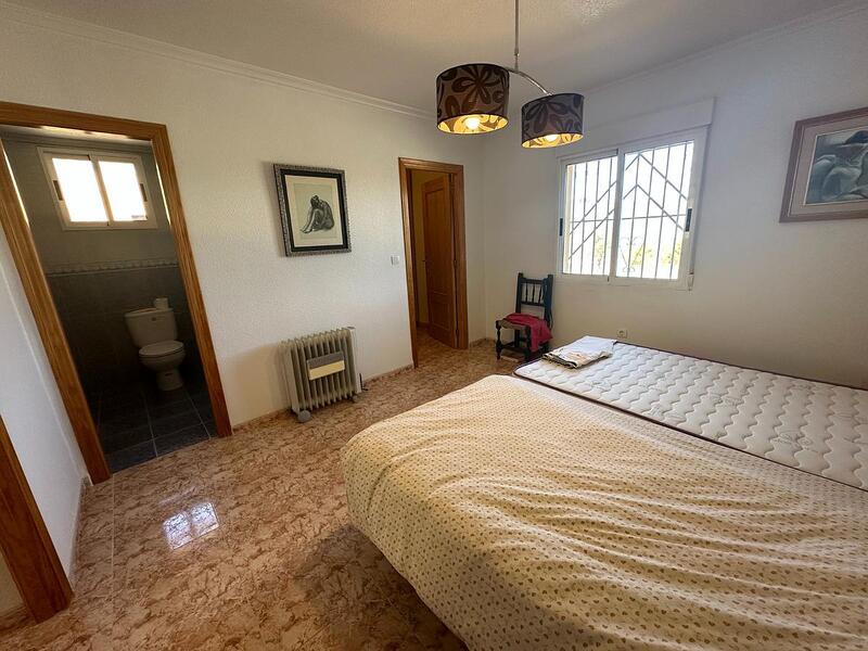 4 Cuarto Villa en venta