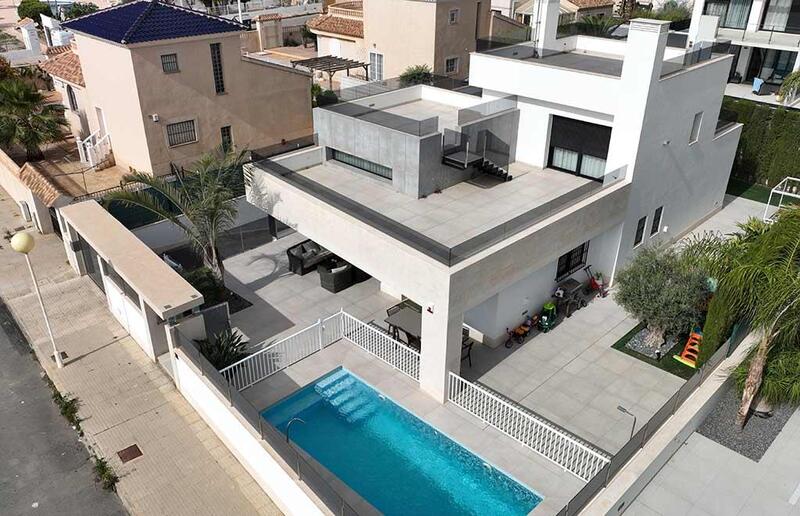 Villa zu verkaufen in Orihuela Costa, Alicante