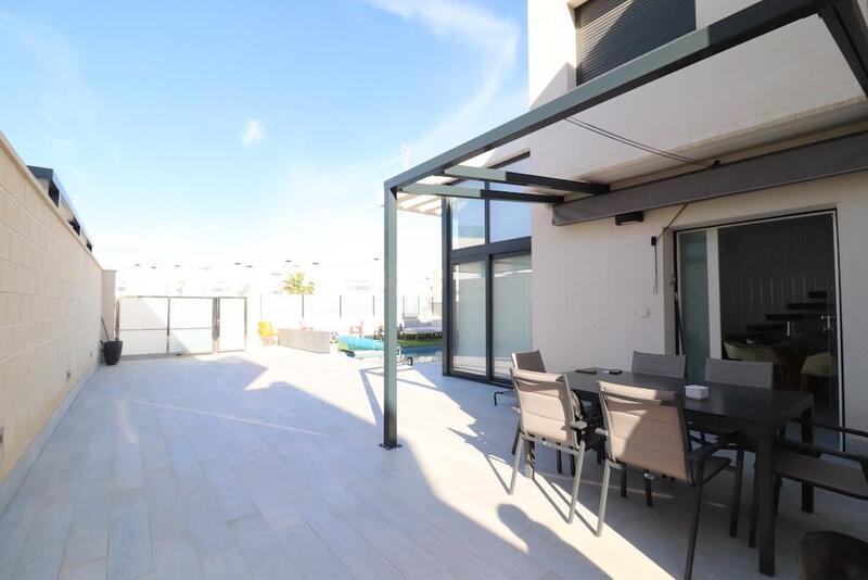 3 Cuarto Villa en venta