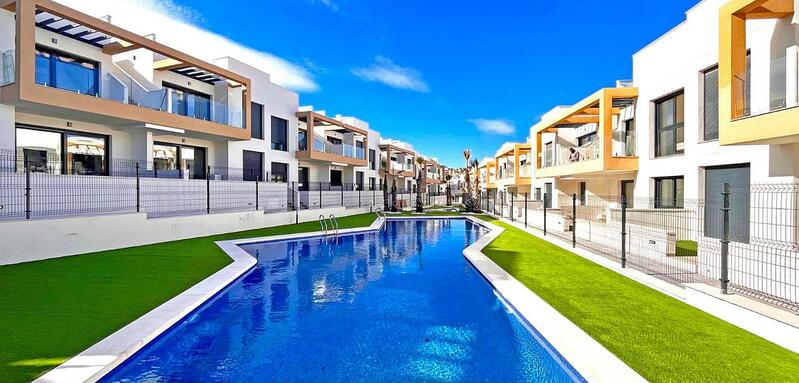 Townhouse for sale in Orihuela Costa, Alicante