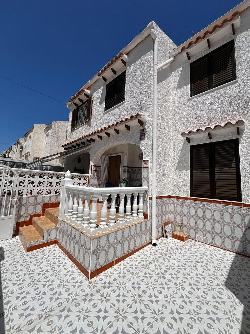 Maison de Ville à vendre dans Torrevieja, Alicante