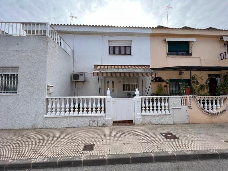 Townhouse for sale in Dolores, Alicante