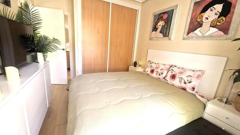 2 slaapkamer Appartement Te koop