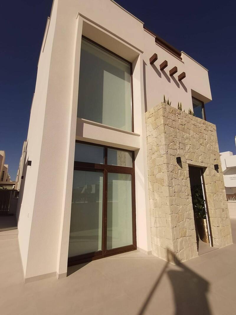 3 Cuarto Villa en venta