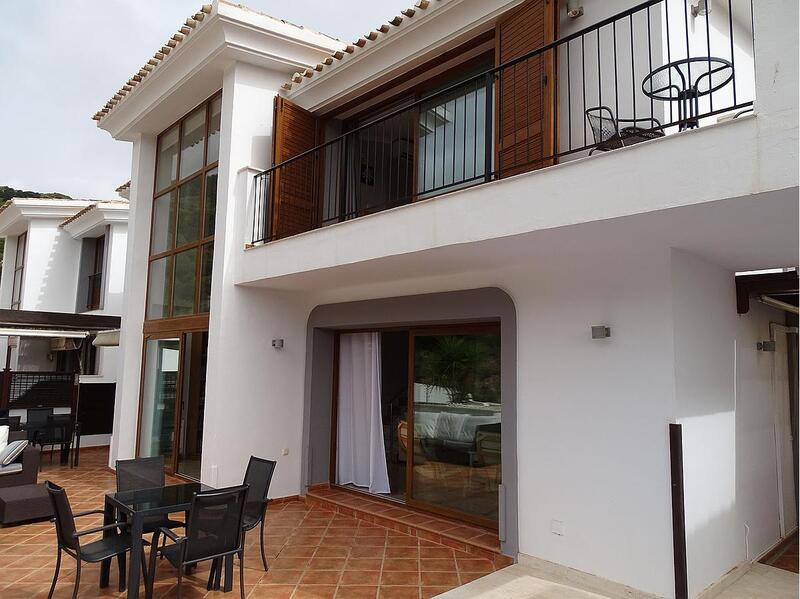 4 Cuarto Villa en venta