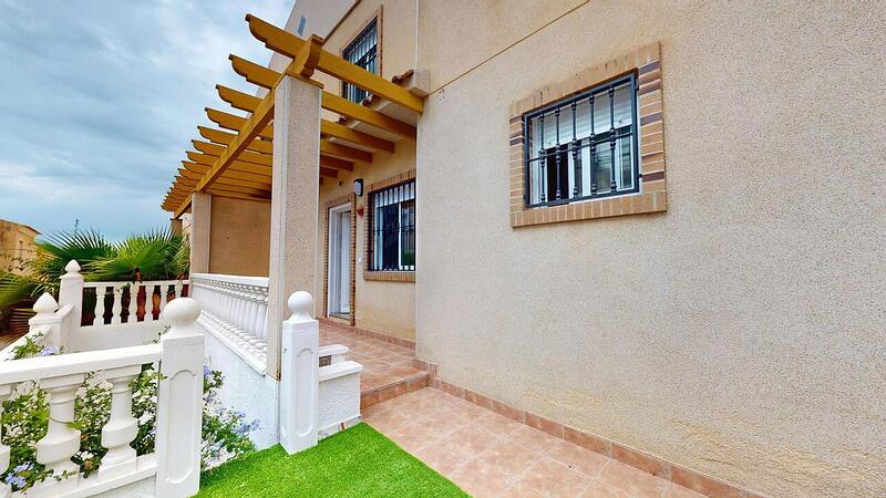 Townhouse for sale in Blue Lagoon, Alicante