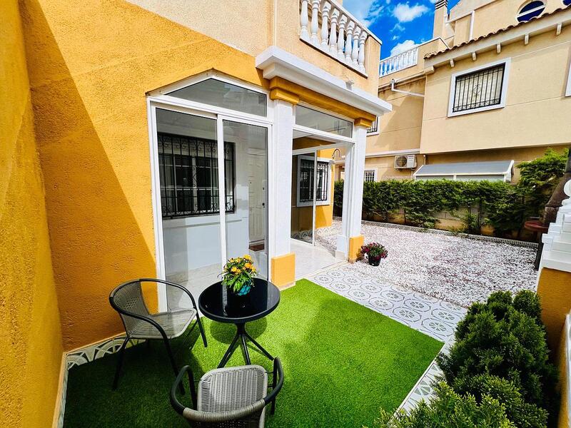 Maison de Ville à vendre dans Torrevieja, Alicante