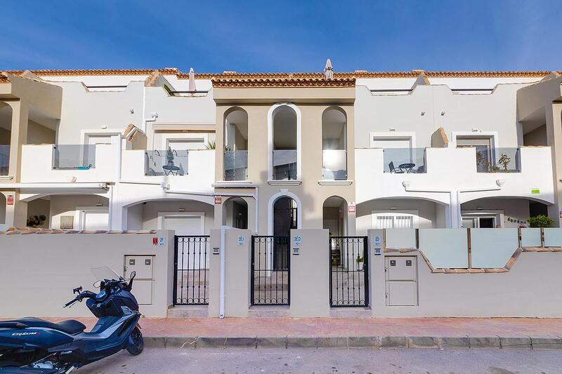 Villa for sale in San Pedro del Pinatar, Murcia