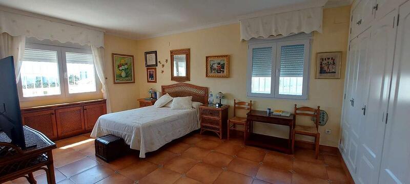 4 Cuarto Villa en venta