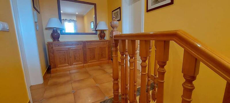 4 Cuarto Villa en venta