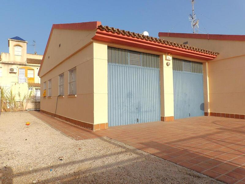 4 Cuarto Villa en venta