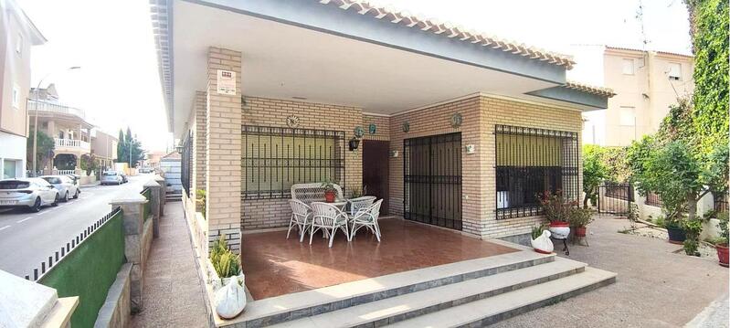 4 Cuarto Villa en venta