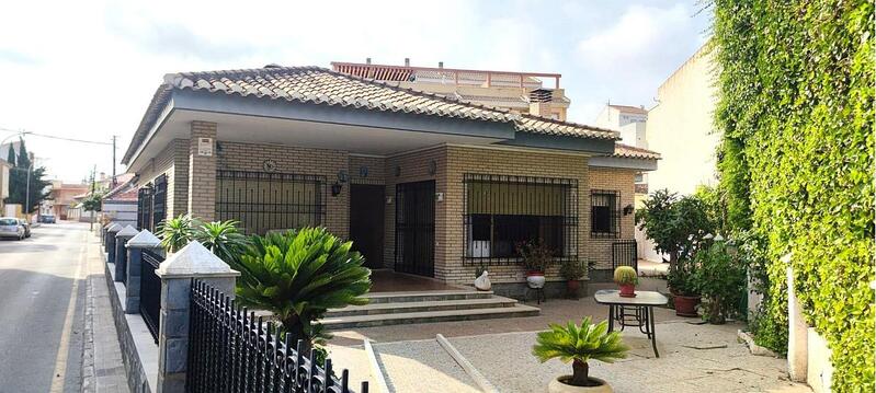 4 Cuarto Villa en venta