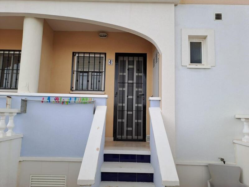 2 bedroom Townhouse for sale