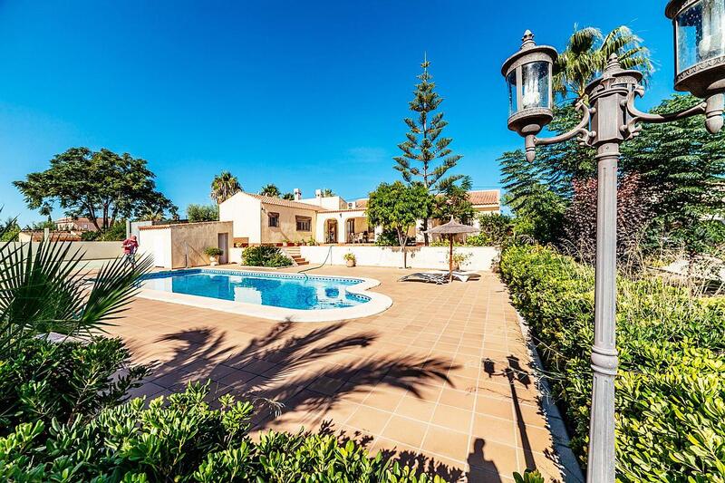 4 bedroom Villa for sale