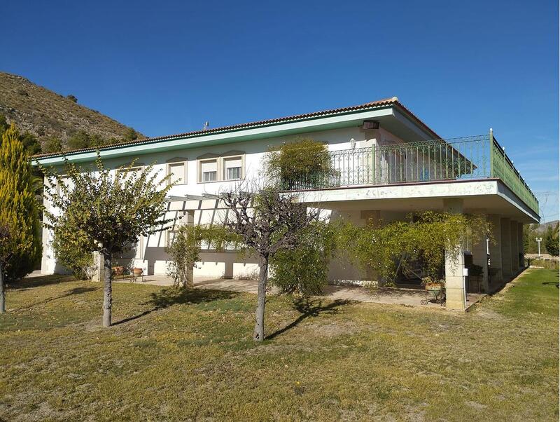 Villa en venta en La Romana, Alicante