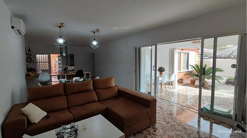 4 Cuarto Villa en venta