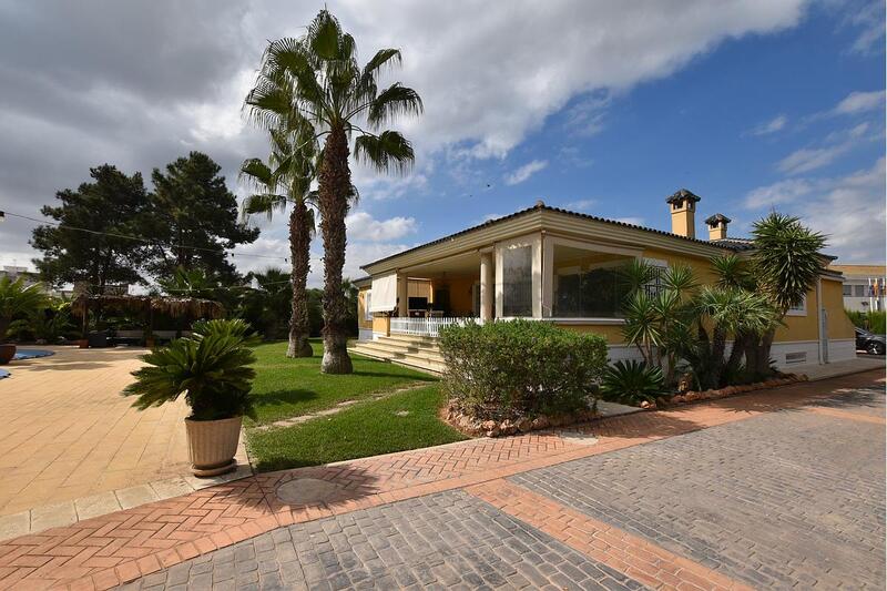 Villa en venta en San Fulgencio, Alicante