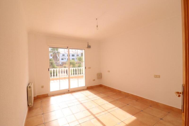 4 Cuarto Villa en venta