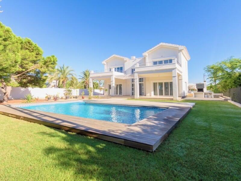 Villa en venta en Orihuela, Alicante