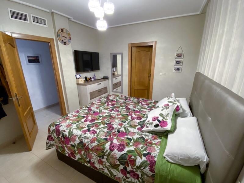 4 Schlafzimmer Stadthaus zu verkaufen