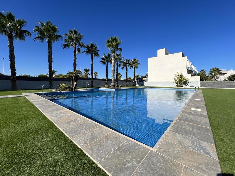 Townhouse for sale in Torrevieja, Alicante