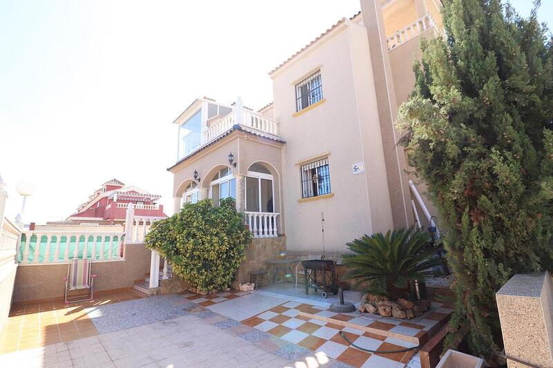 Townhouse for sale in Orihuela Costa, Alicante