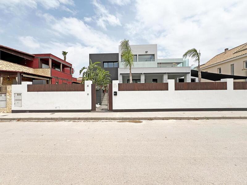 Villa en venta en Almoradí, Alicante