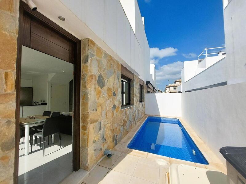 Townhouse for sale in Orihuela Costa, Alicante