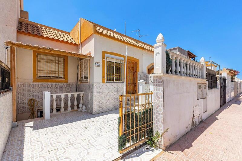 Maison de Ville à vendre dans Torrevieja, Alicante