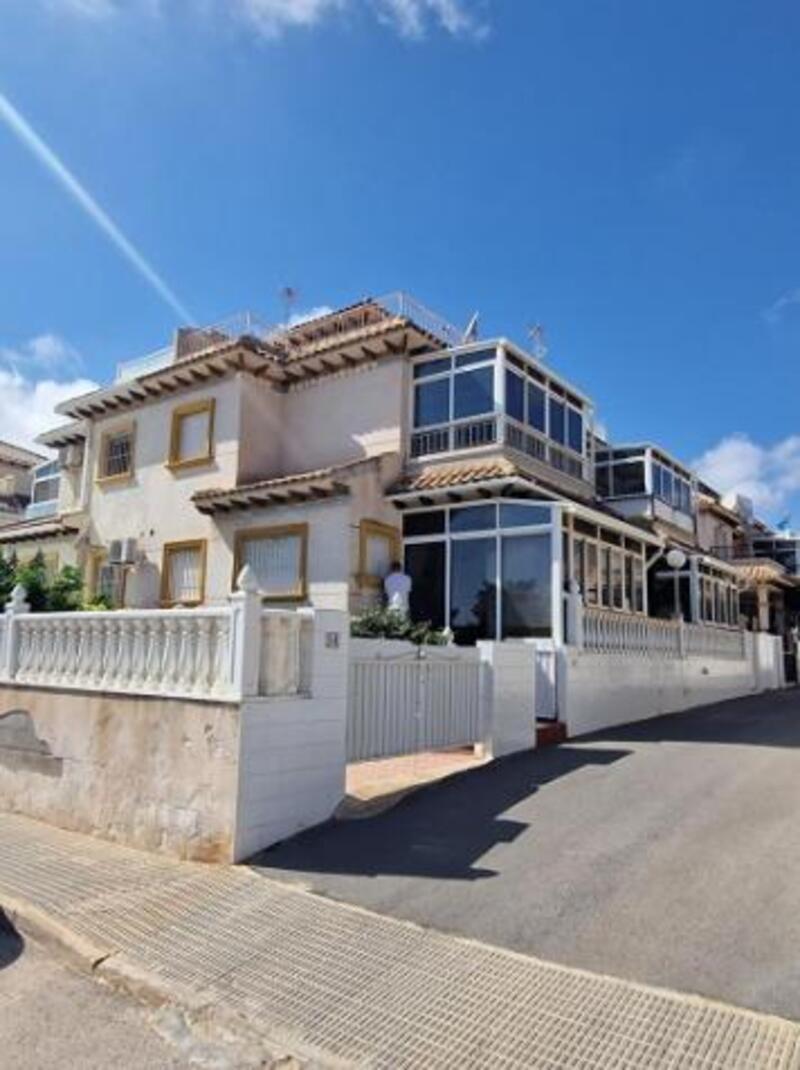 Townhouse for sale in Orihuela Costa, Alicante