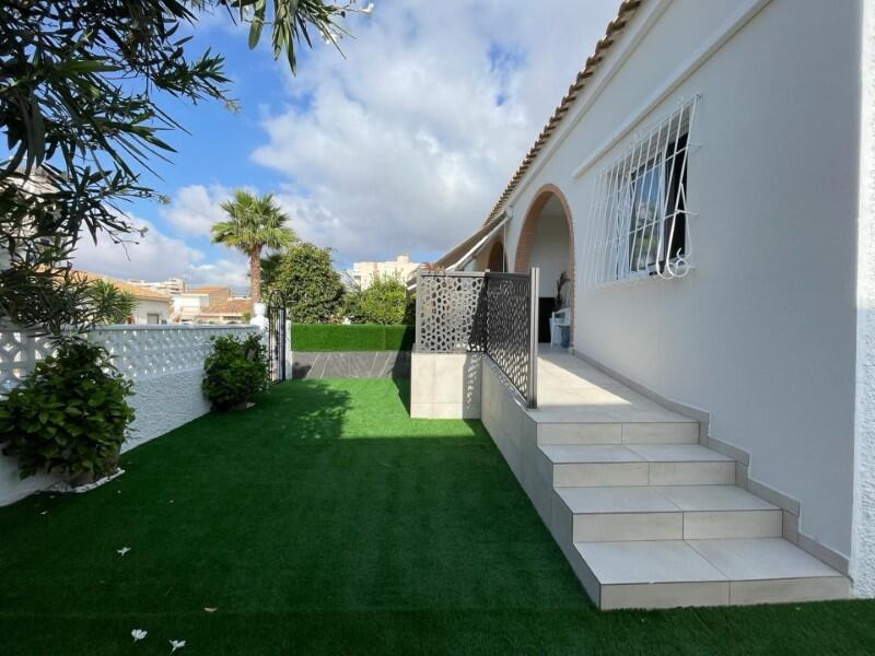 Maison de Ville à vendre dans Torrevieja, Alicante