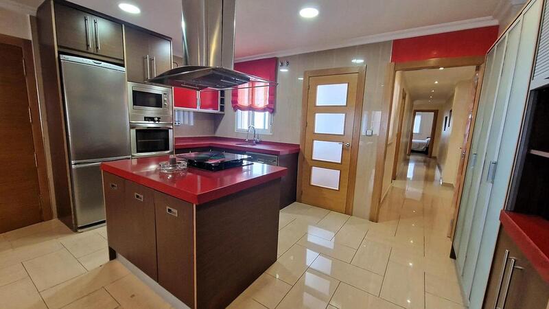 3 bedroom Apartment for sale