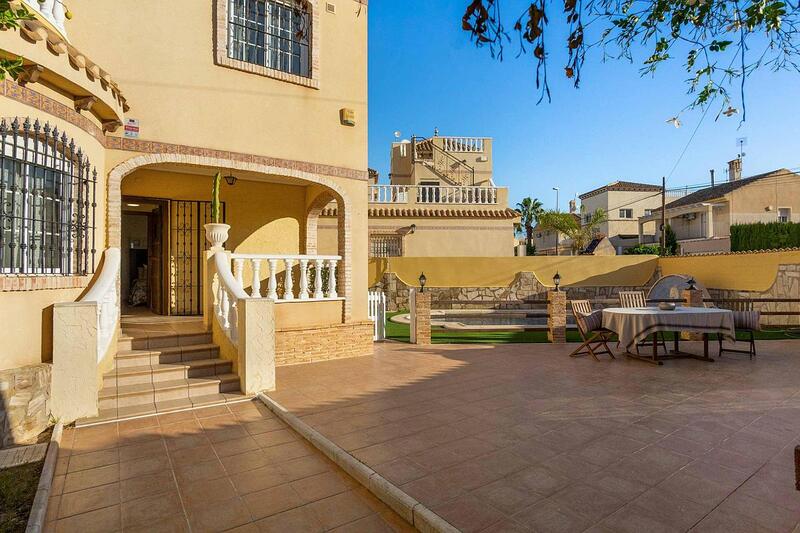 Villa for sale in Orihuela Costa, Alicante